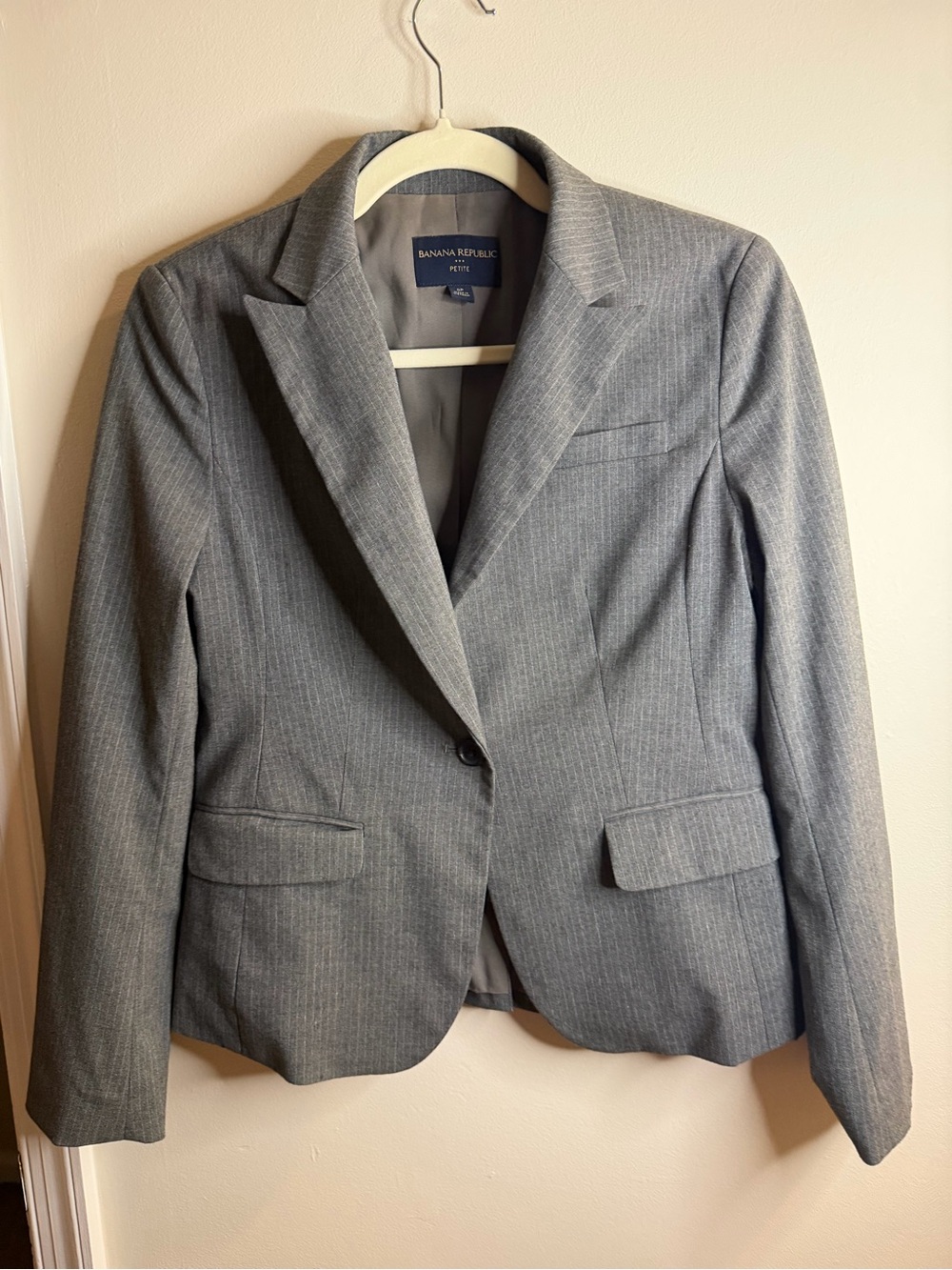 Banana Republic Petite Gray Pinstripe Blazer Size 6P Tailored Career Jacket